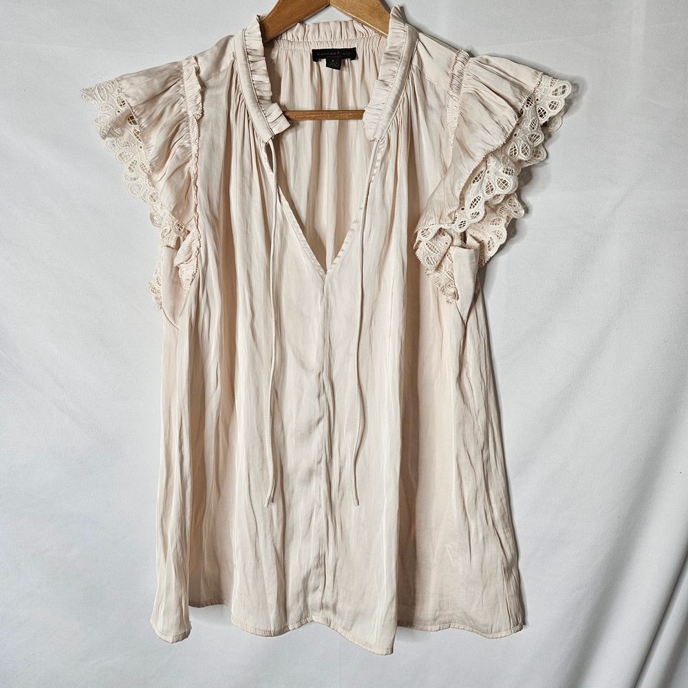 Current Air Anthropologie Ruffle Lace Flutter Sleeve Satin Top sz S